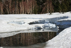 結氷の尾瀬沼