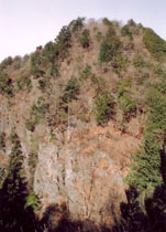 石裂山
